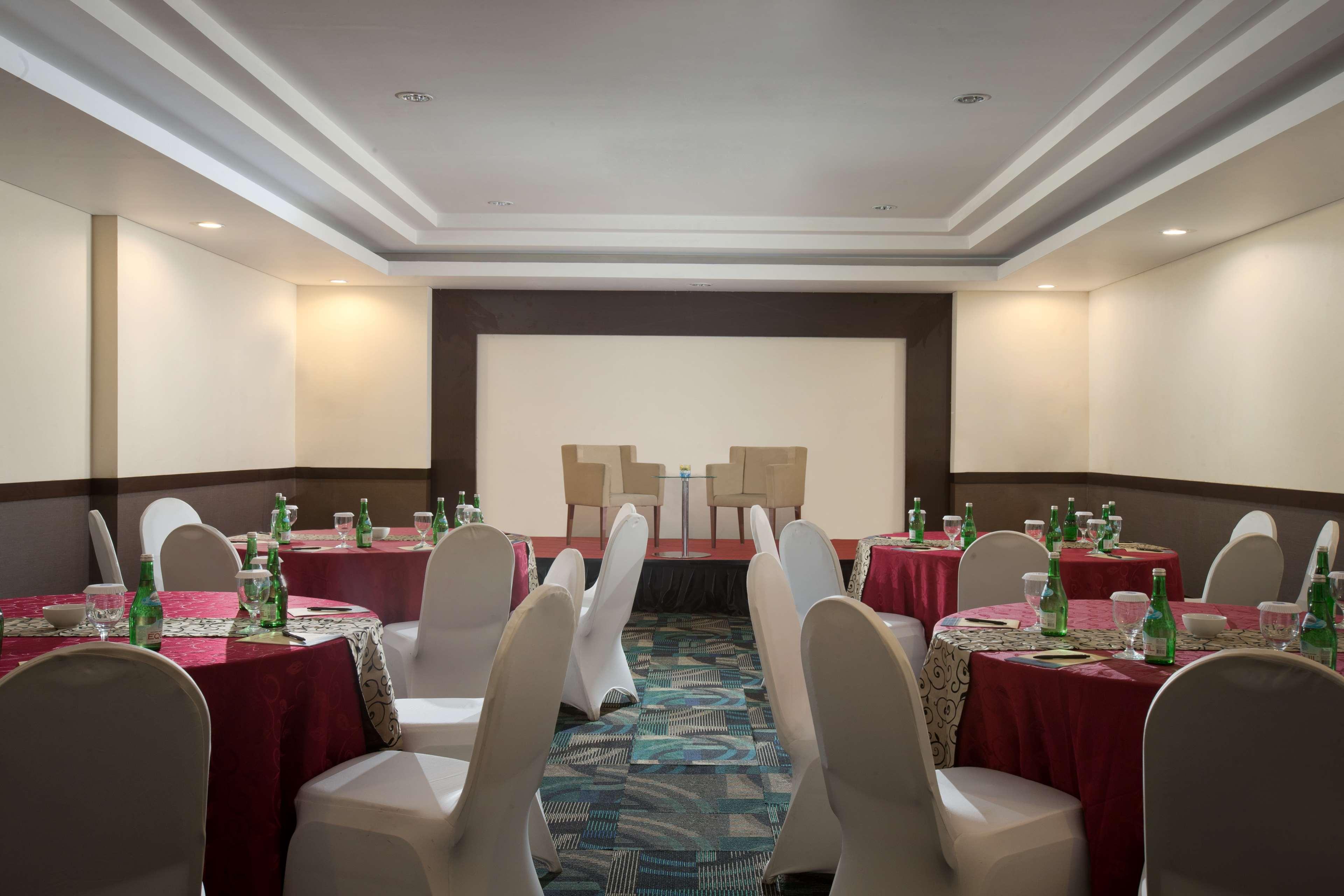 BW Kemayoran Hotel & Convention Powered By Archipelago Jakarta Exterior photo
